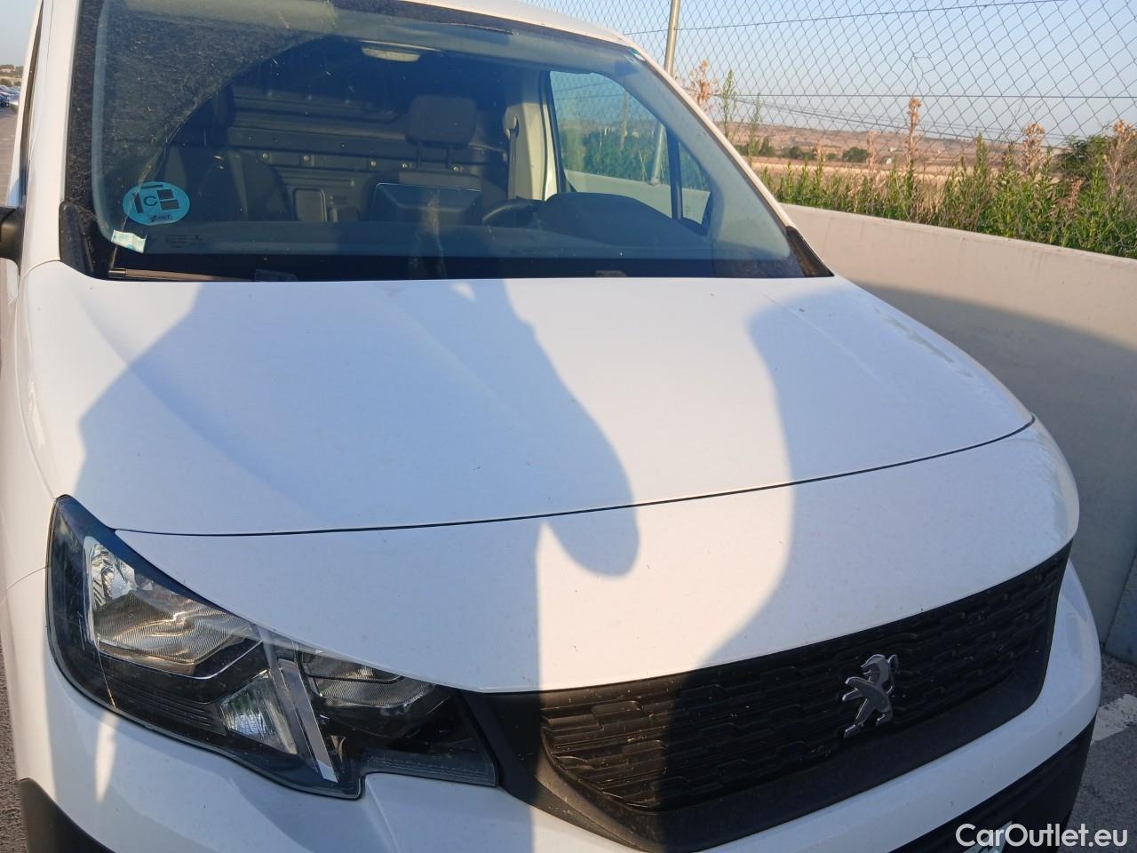  Peugeot  Partner PEUGEOT  / 2018 / 4P / furgón derivado de turismo Standard 600kg BlueHDi 73kW #7