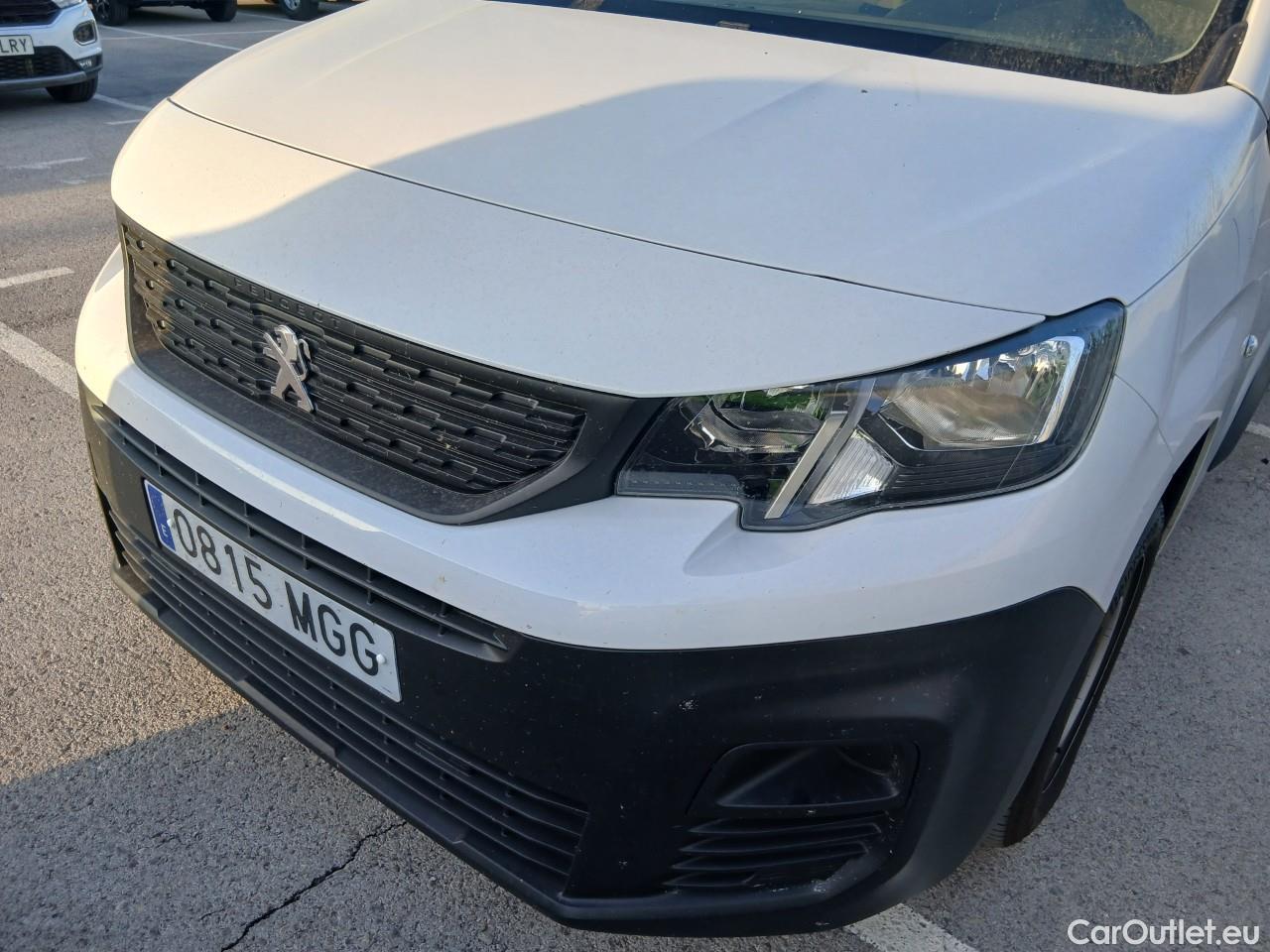  Peugeot  Partner PEUGEOT  / 2018 / 4P / furgón derivado de turismo Standard 600kg BlueHDi 73kW #10