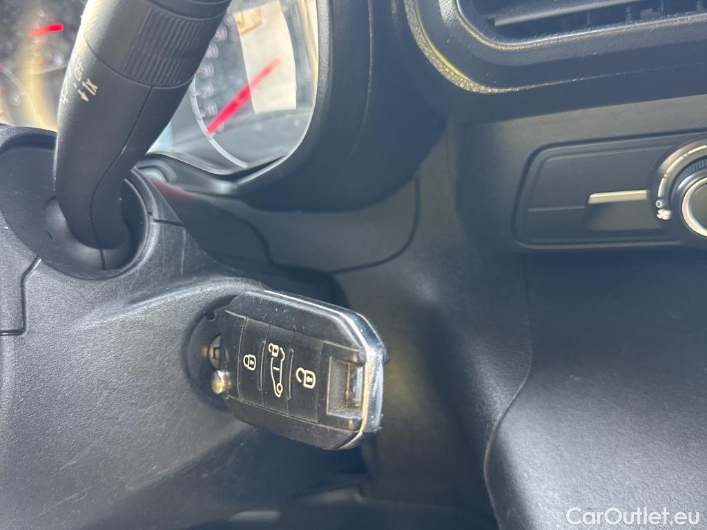  Opel  Combo  E Cargo Express 1.5 75CV MT5 E6dT #1