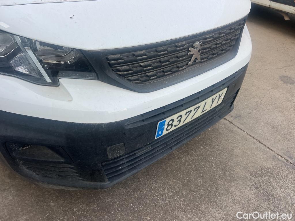  Peugeot  Partner PEUGEOT  / 2018 / 3P / furgón derivado de turismo Pro Standard 600kg BlueHDi 73kW (CM2) #9