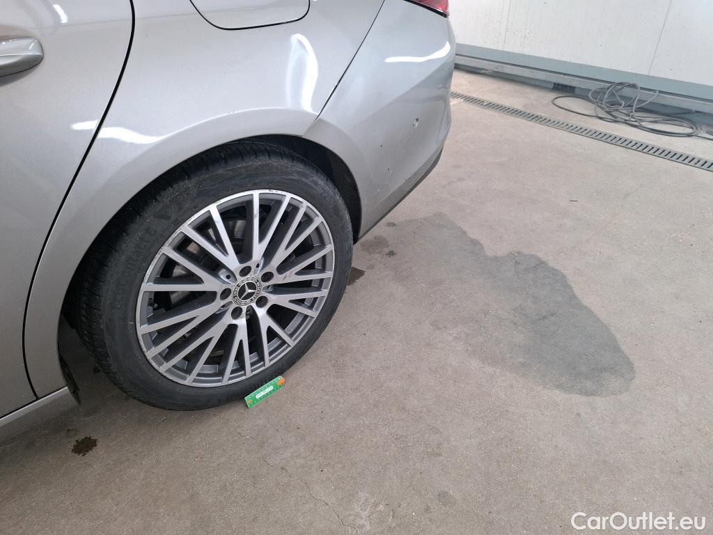 Mercedes  CLA-Klasse MERCEDES-BENZ CLA Shooting Brake / 2019 / 5P / Break CLA 200 d Business Line BA8 #16