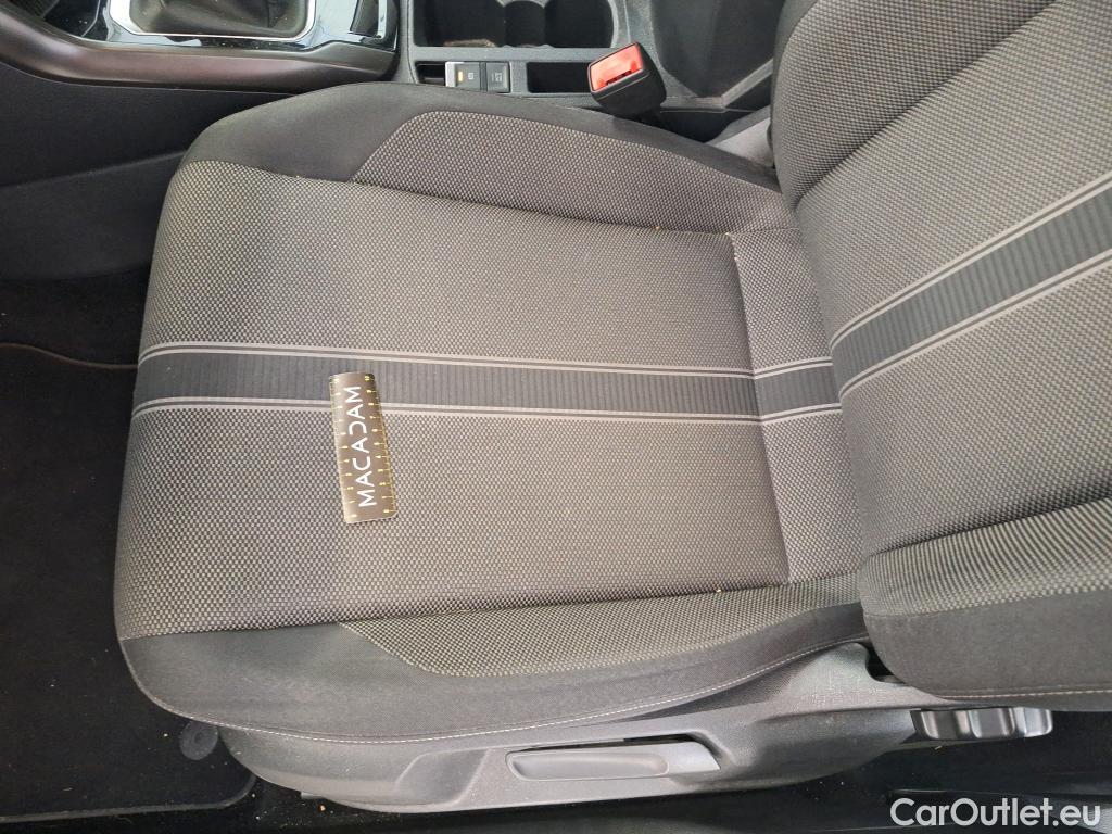  Volkswagen  T-ROC VOLKSWAGEN  / 2017 / 5P / SUV 2.0 TDI 150 LOUNGE BUSINESS #9