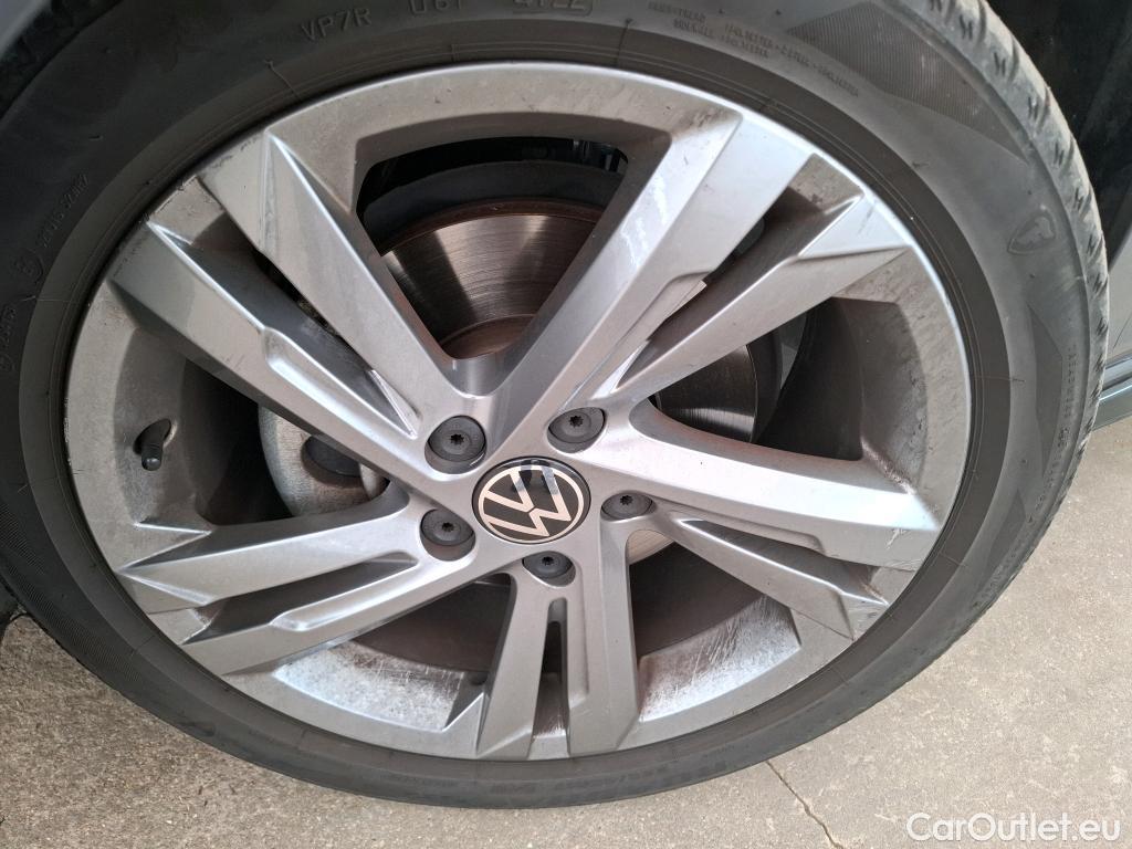  Volkswagen  Golf  VIII Berline R-Line 1st 2.0 TDI 150CV BVA7 E6d #21