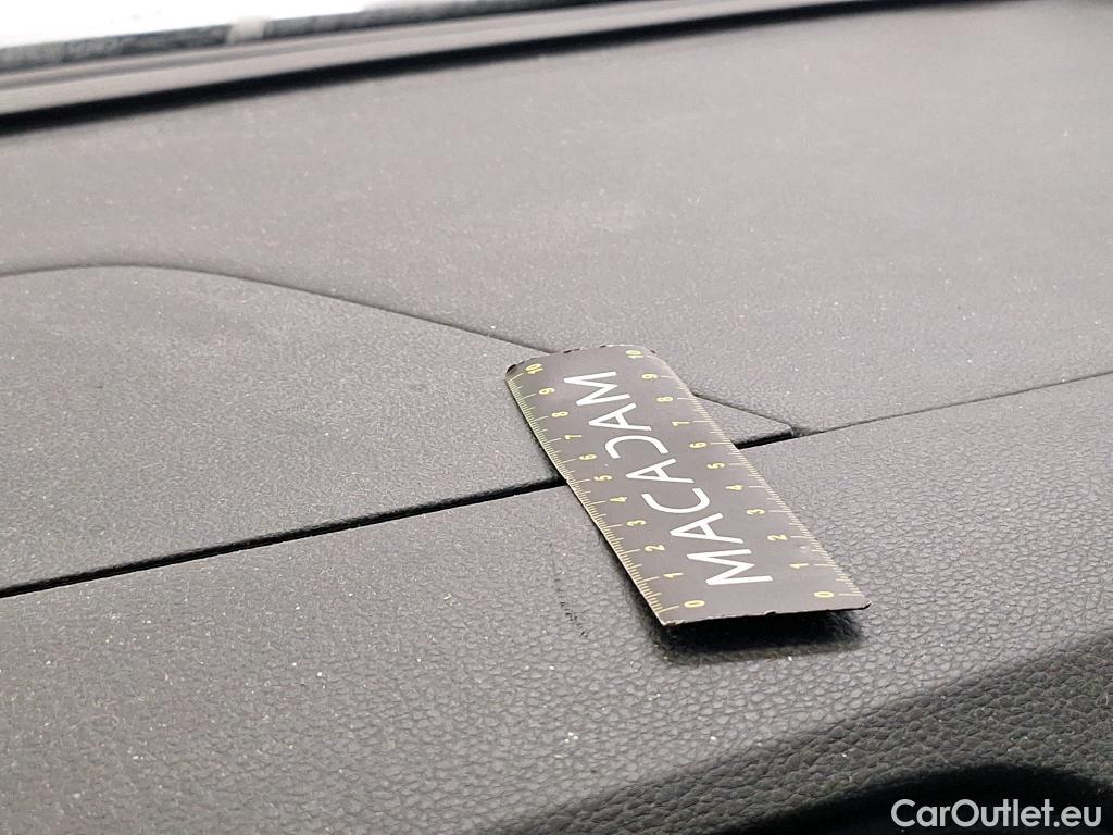  Volkswagen  Touran  Lounge Business BMT/Start-Stopp 2.0 TDI 150CV BVA7 E6d #9