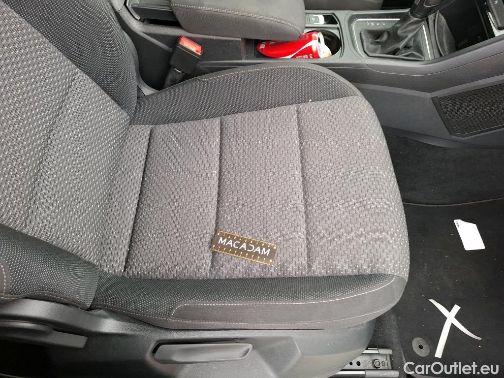 Volkswagen  Touran  Lounge Business BMT/Start-Stopp 2.0 TDI 150CV BVA7 E6d #46
