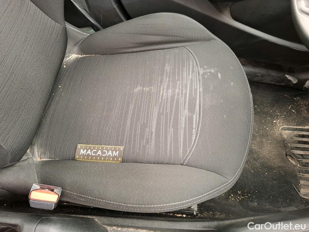  Peugeot  208  Affaire Premium Pack 1.6 HDi 75CV BVM5 E6 #39