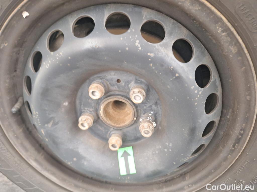  Volkswagen  Transporter KR 2.0 TDI 81KW #12