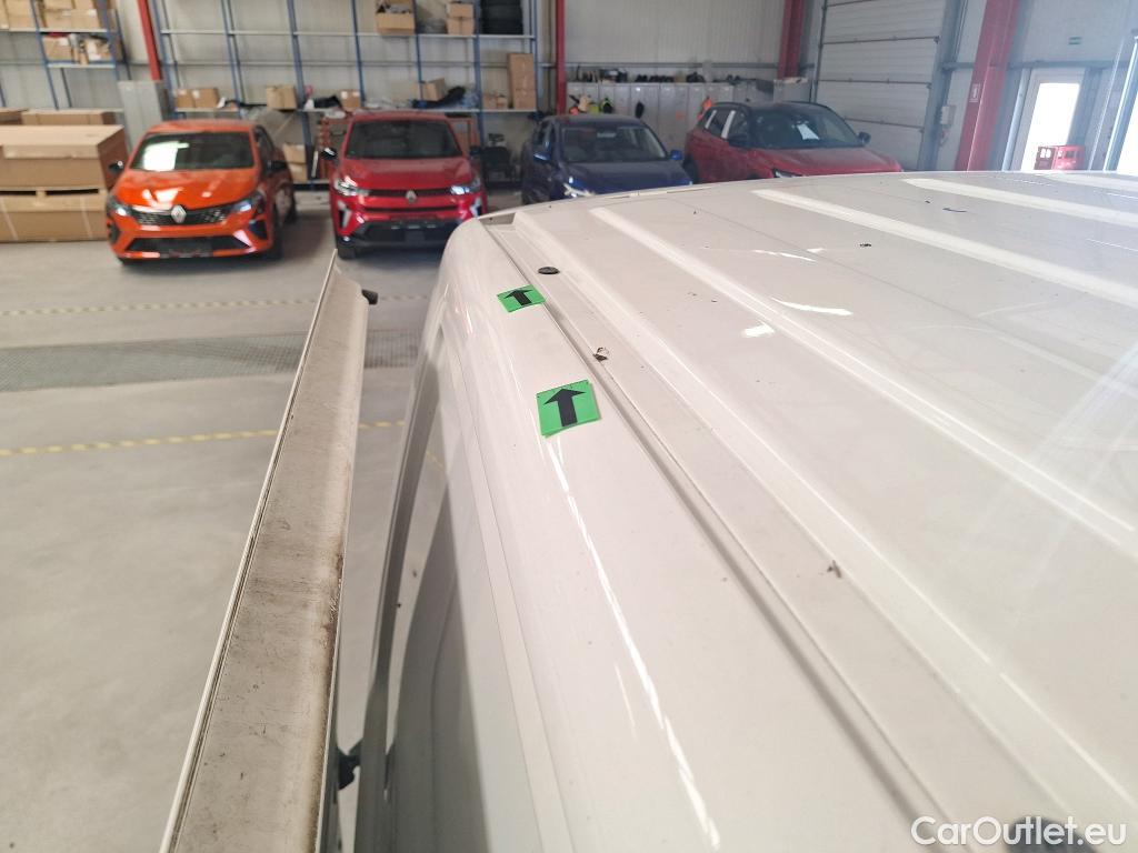  Volkswagen  Transporter KR 2.0 TDI 81KW #17