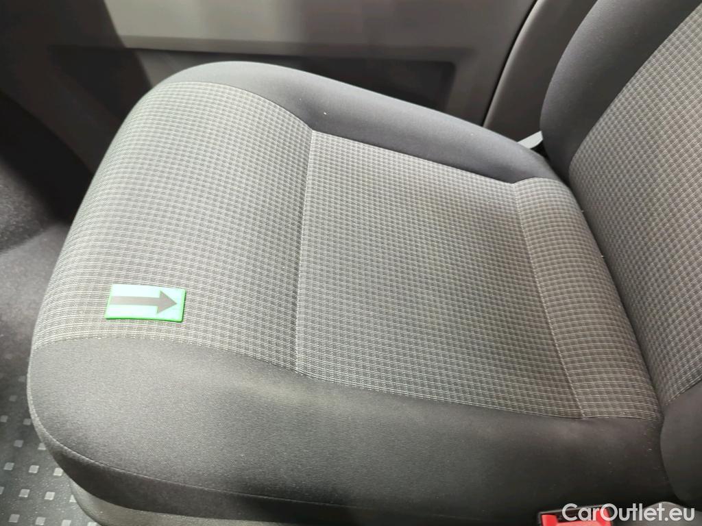  Volkswagen  Transporter KR 2.0 TDI 81KW #36