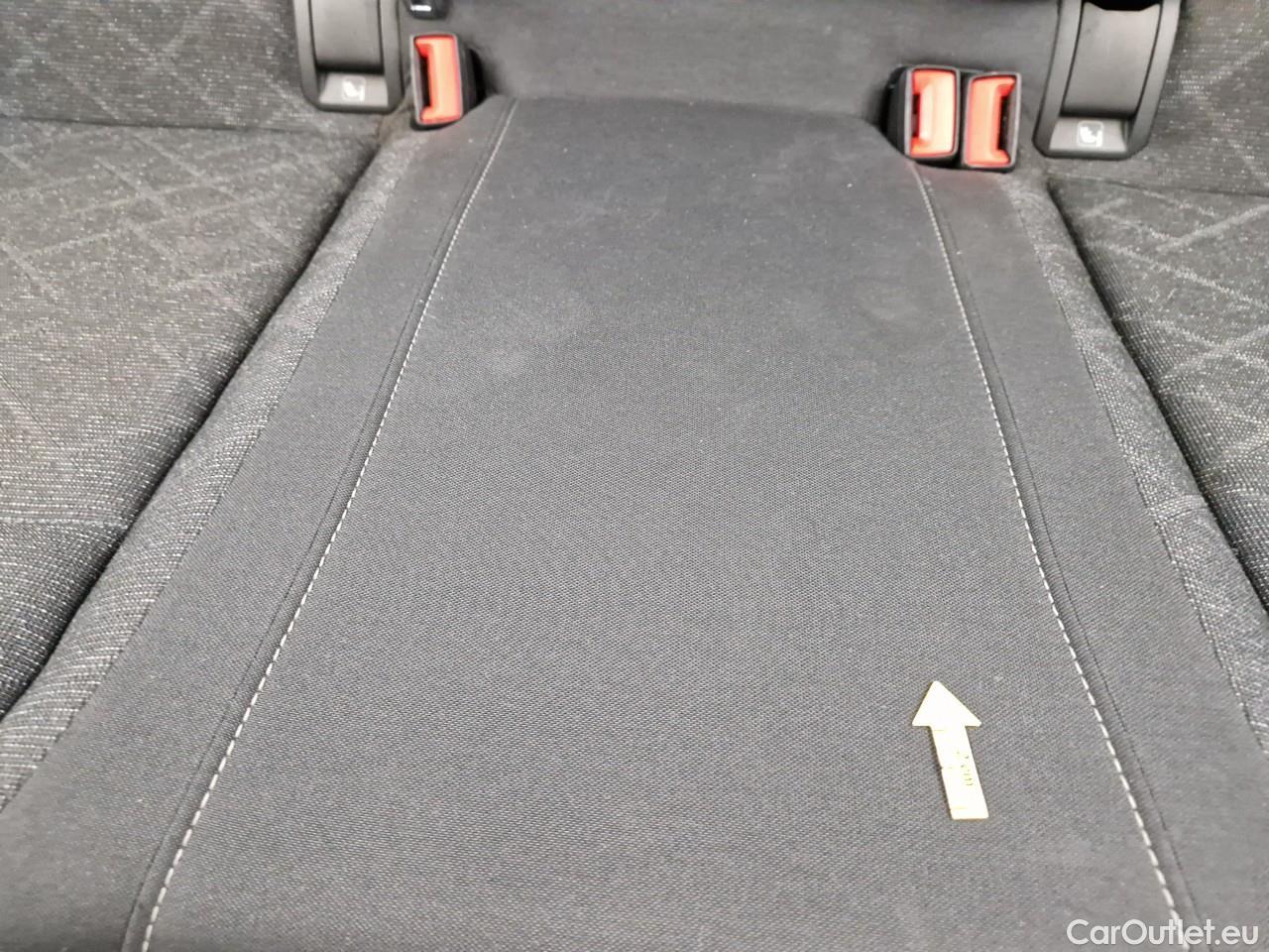  Volkswagen  Golf  2.0 TDI 116HP DSG Life Variant #48