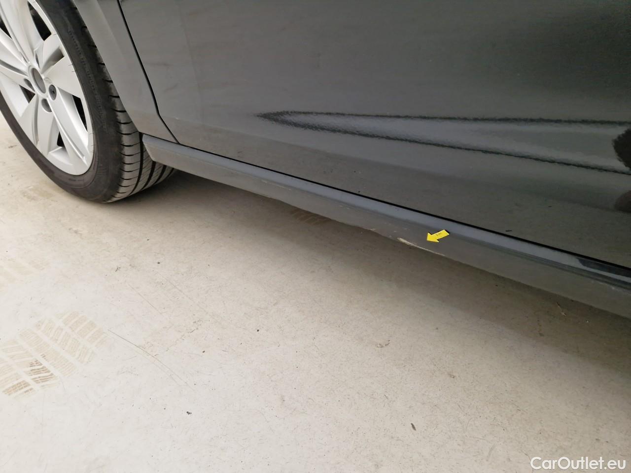  Volkswagen  Golf  2.0 TDI 116HP DSG Life Variant #4