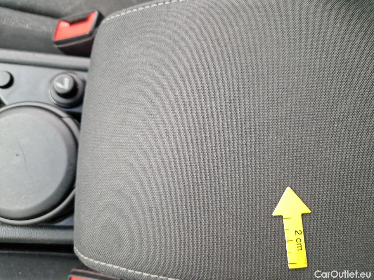 Volkswagen  Golf  2.0 TDI 116HP DSG Life Variant #50