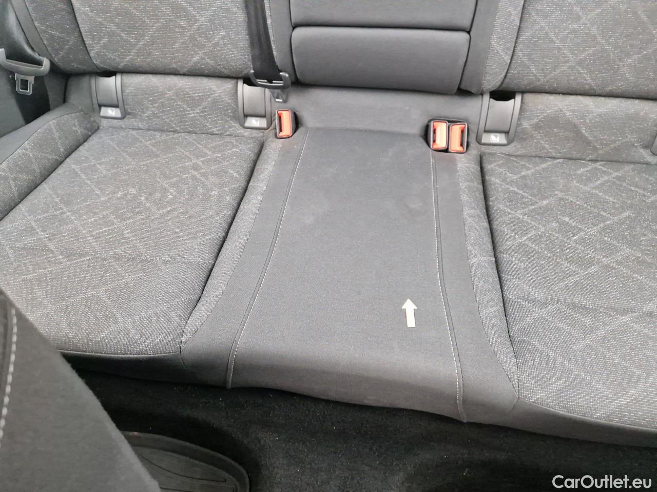  Volkswagen  Golf  2.0 TDI 116HP DSG Life Variant #47