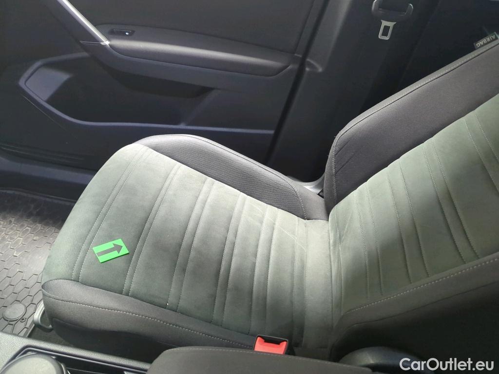  Volkswagen  Touran 1.5 TSI 150CP Highline DSG #41