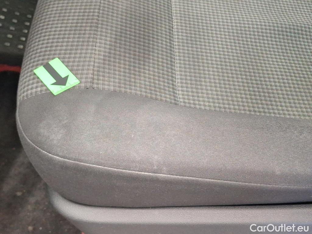  Volkswagen  Transporter KR 2.0 TDI 81KW #18