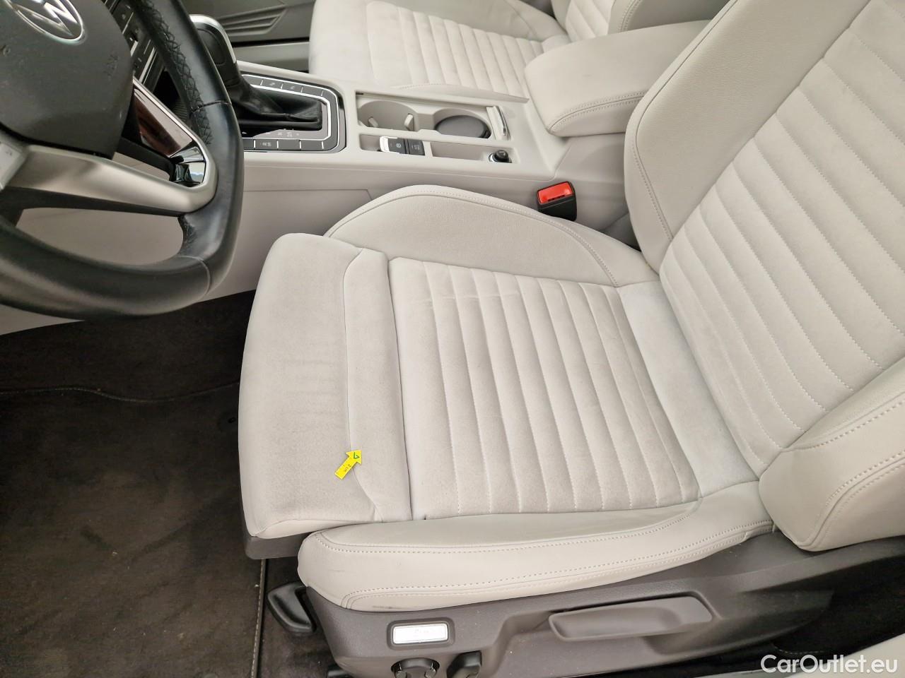  Volkswagen  Passat Highline 2.0 TDI DSG 150 CP #33