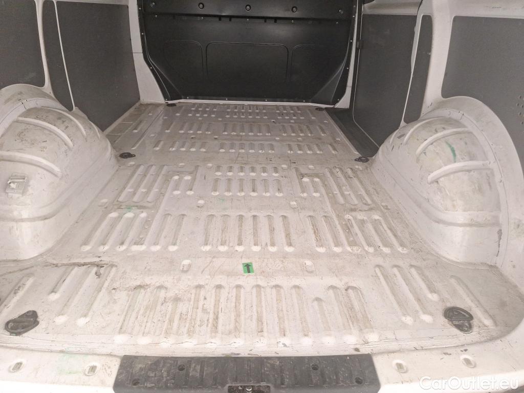  Volkswagen  Transporter KR 2.0 TDI 81KW #17