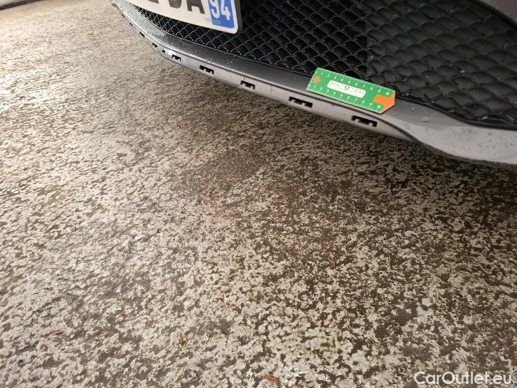  Mercedes  CLA-Klasse MERCEDES-BENZ CLA Coupe / 2019 / 4P / Coupé CLA 200 d Business Line BA8 #5