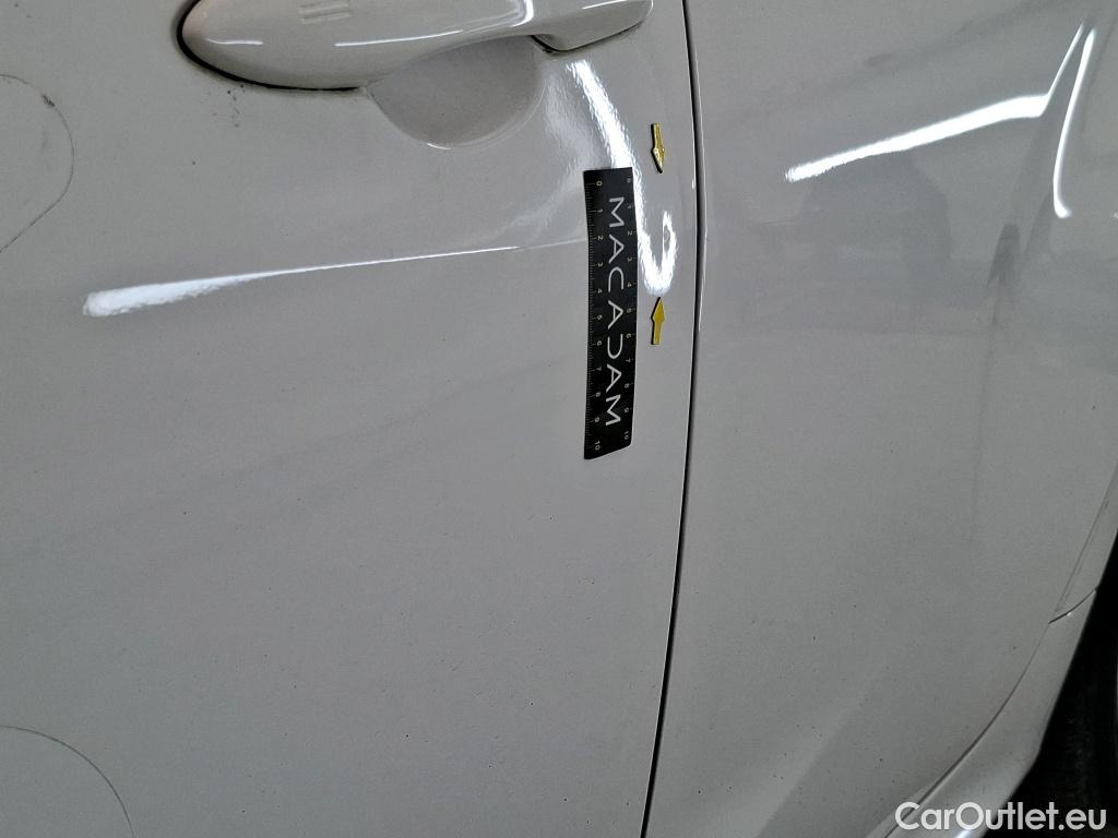  Toyota  Yaris TOYOTA  Hybride / 2019 / 5P / Berline Hybride 116h Dynamic Business Stage Acad #2
