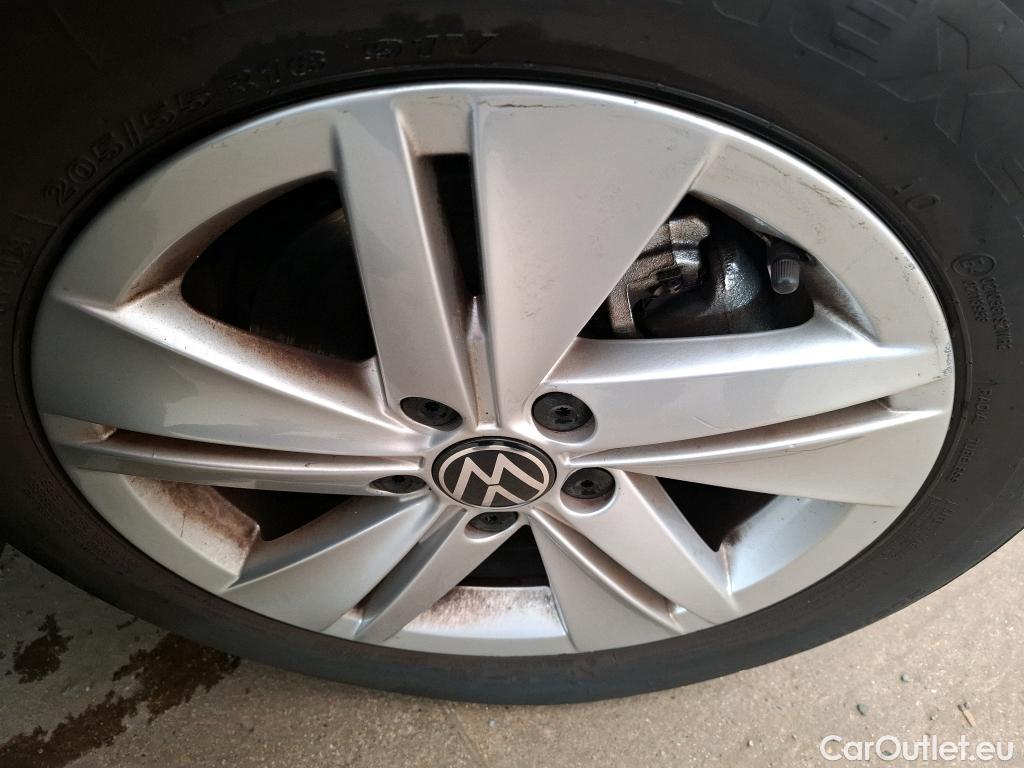  Volkswagen  Golf  VOLKSWAGEN / 2020 / 5P / Berline 1.0 eTSI OPF 110 DSG7 Life Business #6