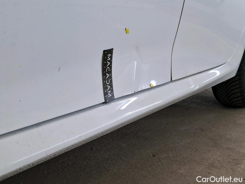  Peugeot  208  Premium 1.5 HDi 100CV BVM6 E6d #2