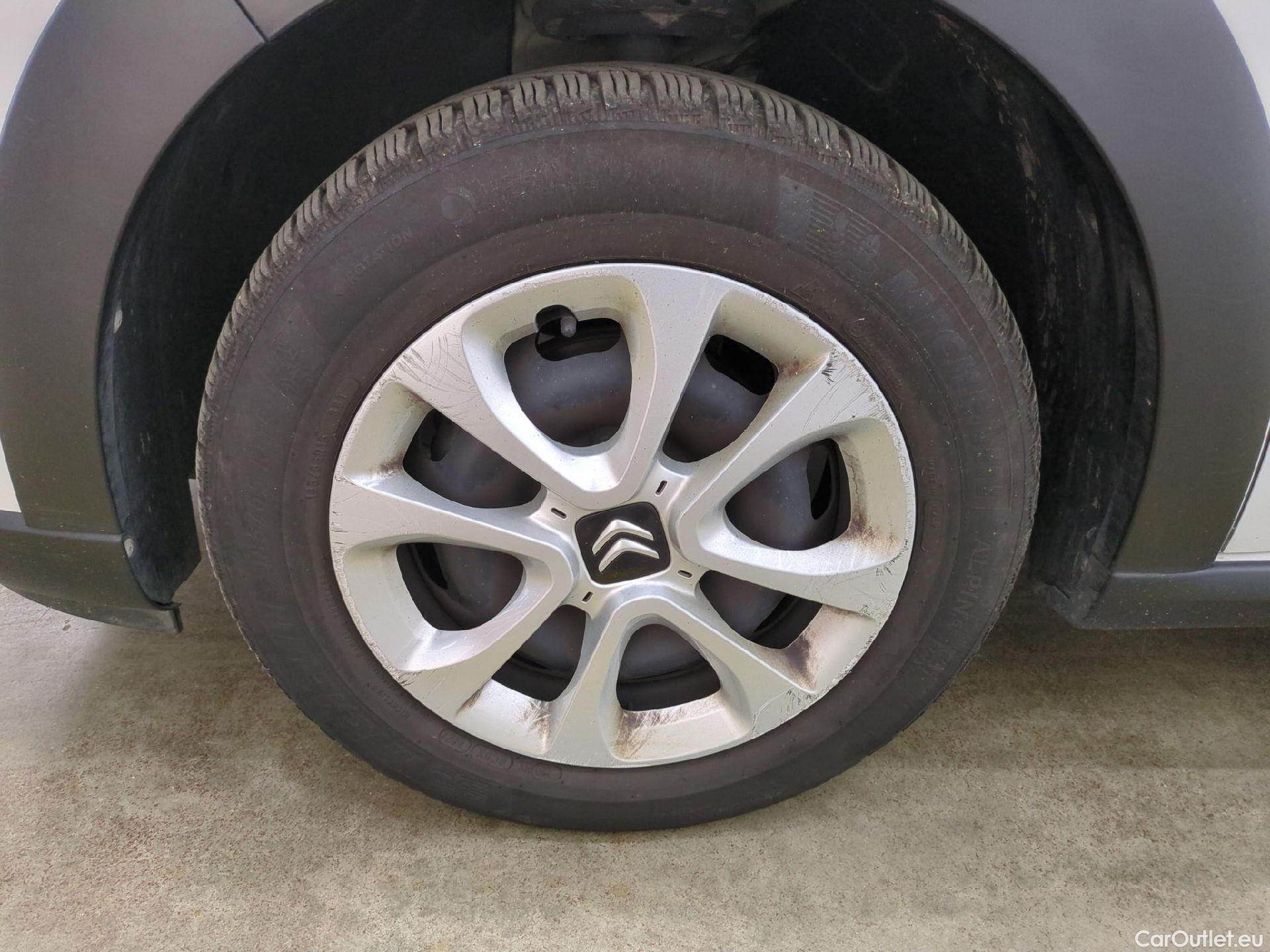  Citroen  C3  Société Feel 1.5 BlueHDI 100CV BVM6 E6dT #1