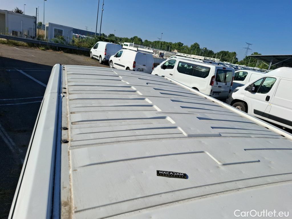  Renault  Trafic  III Fourgon L2H1 3T Grand Confort 2.0 dCi 130CV BVM6 E6d / VH SUR PARC #12