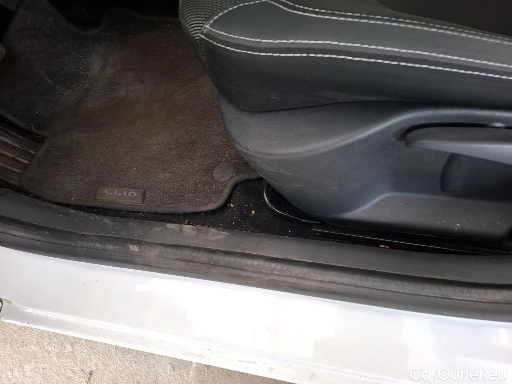  Renault  Clio  IV Air MediaNav 1.5 dCi 90CV BVM5 E6 #17