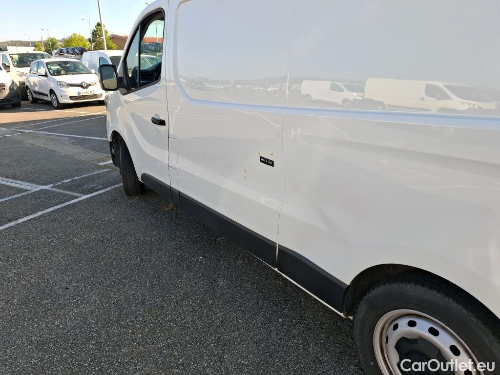  Renault  Trafic  III Fourgon L2H1 3T Grand Confort 2.0 dCi 130CV BVM6 E6d / VH SUR PARC #40