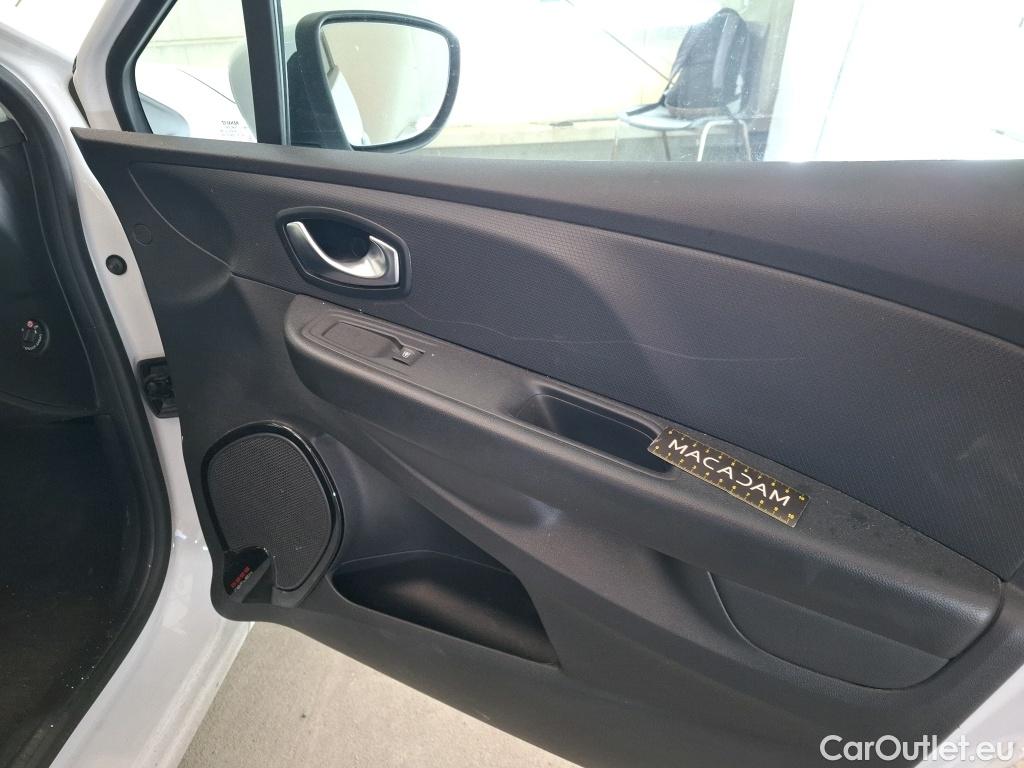  Renault  Clio  IV Air MediaNav 1.5 dCi 90CV BVM5 E6 #34
