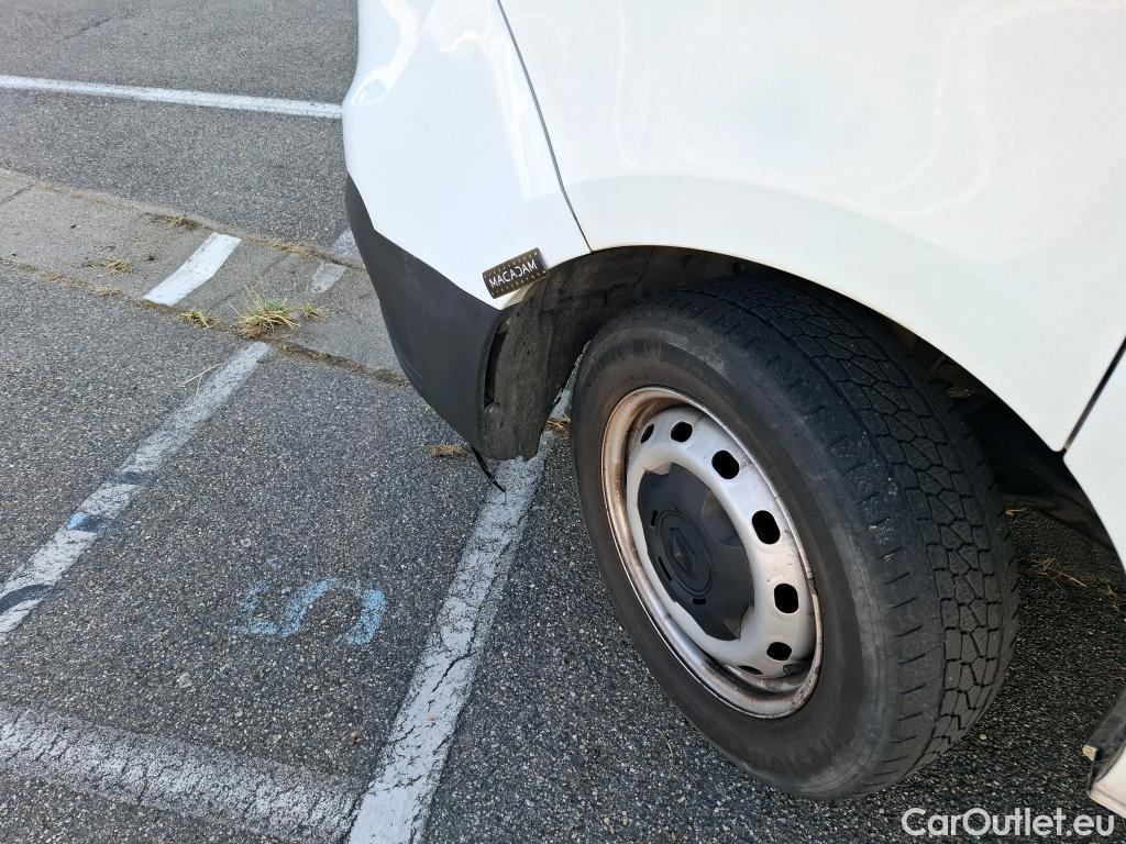  Renault  Trafic  III Fourgon L2H1 3T Grand Confort 2.0 dCi 130CV BVM6 E6d / VH SUR PARC #35