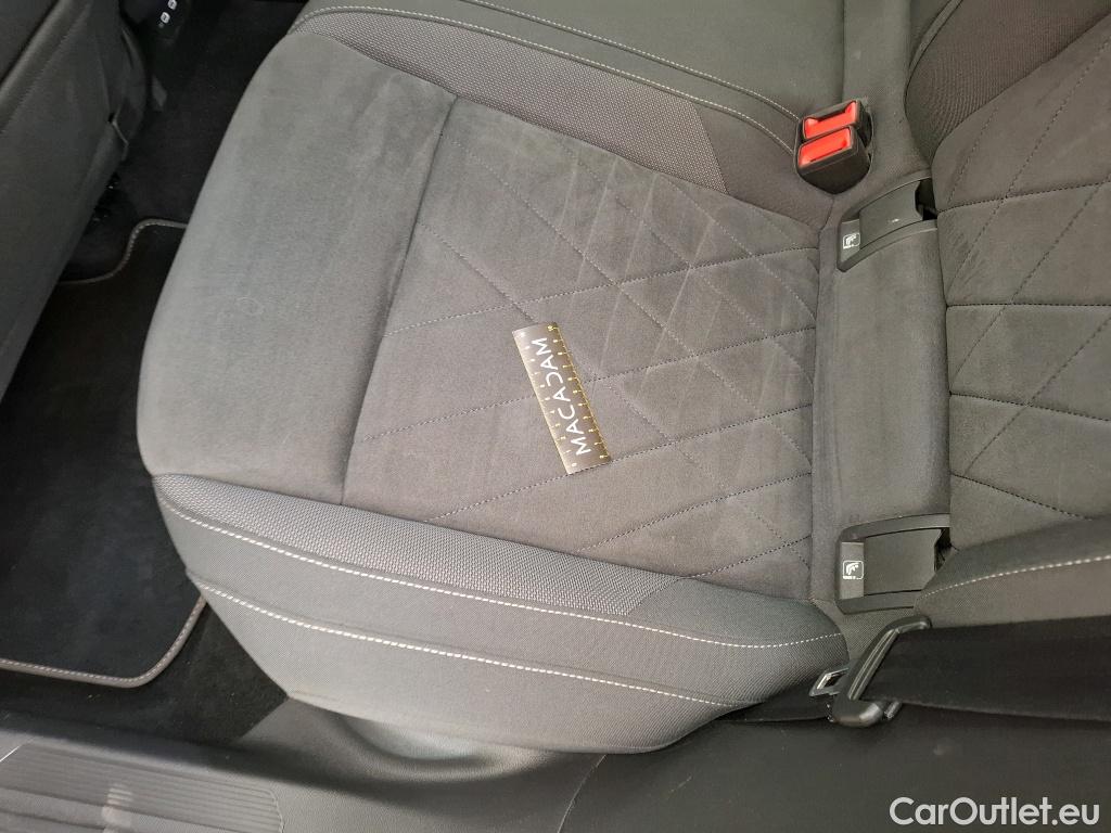  Volkswagen  Golf  VIII Berline Style 1st eTSI 1.5 TSI 130CV BVA7 E6d #30