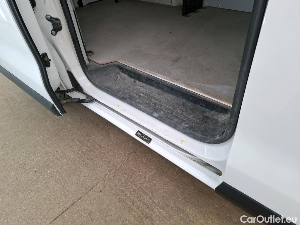  Peugeot  Expert PEUGEOT  / 2016 / 4P / Fourgon tôlé 1.5 BLUEHDI 120 S&S STANDARD PREMIUM #3