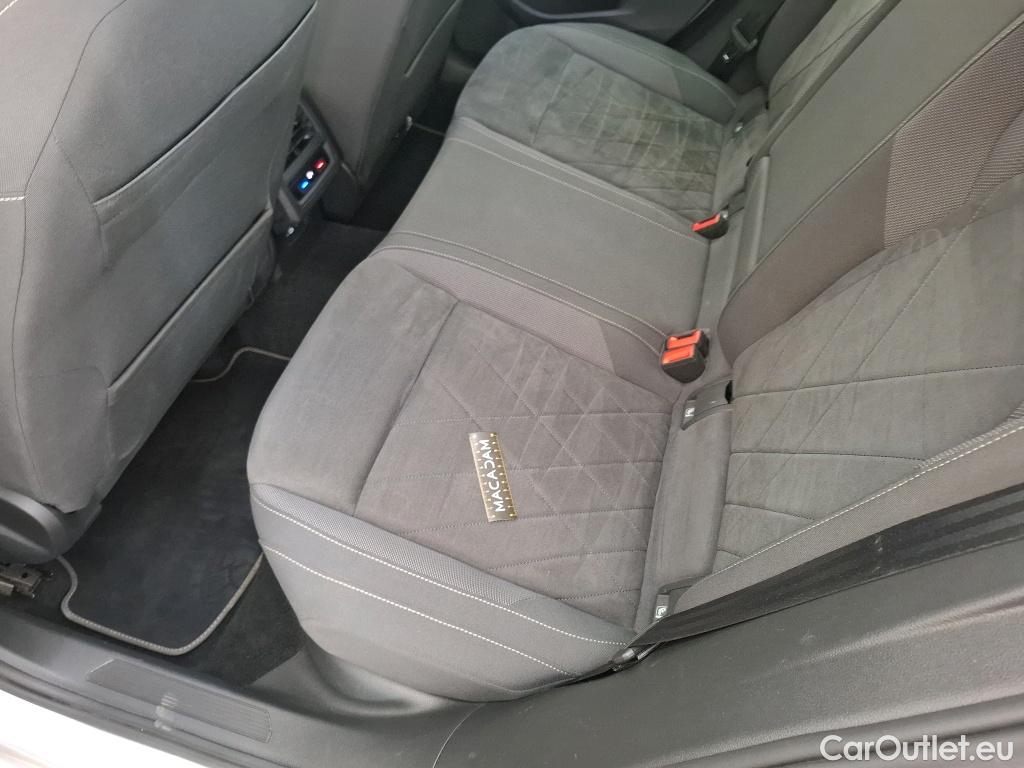  Volkswagen  Golf  VIII Berline Style 1st eTSI 1.5 TSI 130CV BVA7 E6d #29