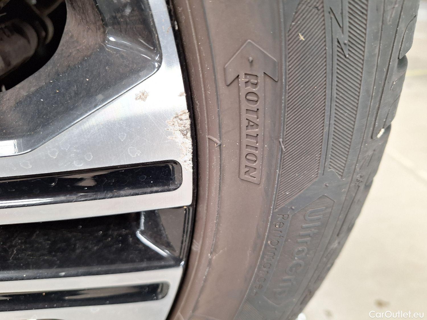  Volvo  XC 40 Volvo, XC40 '17, Volvo XC40 T5 Recharge Geartronic Inscription 5d #4