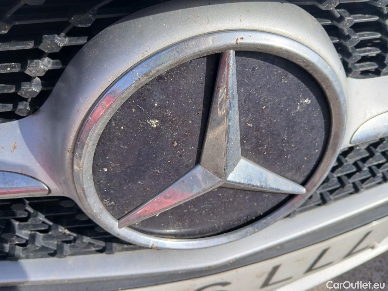  Mercedes  A-Klasse Clase A A 250 e (177.086) 1.3 220CV AT8 E6d #4