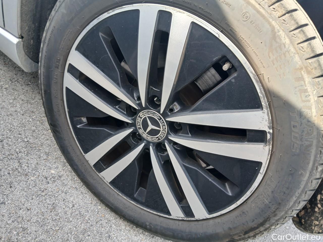  Mercedes  A-Klasse Clase A A 250 e (177.086) 1.3 220CV AT8 E6d #19