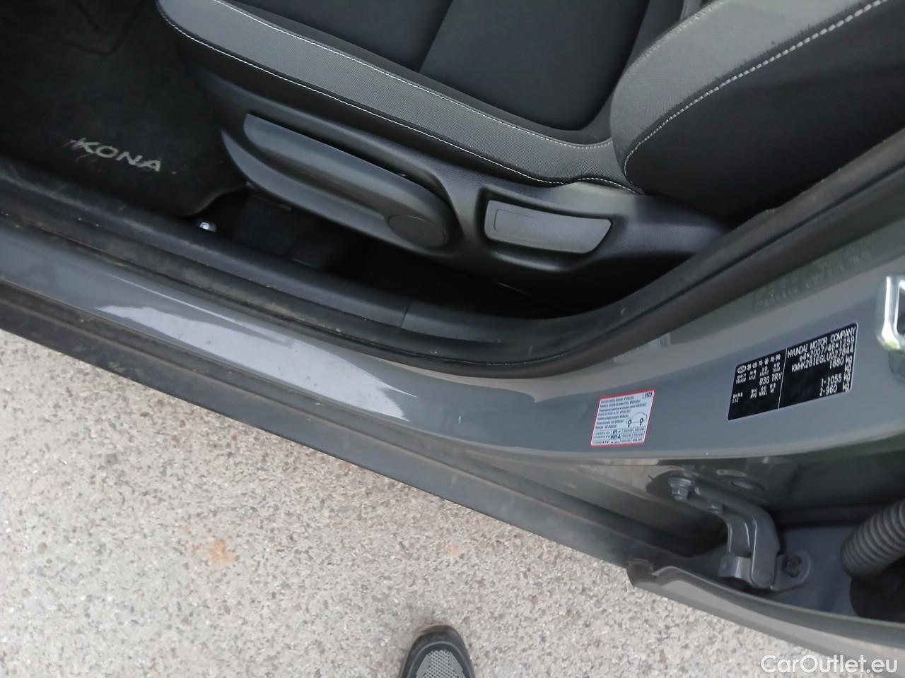  Hyundai  Konna HYUNDAI Kona / 2017 / 5P / todoterreno 1.6 GDI HEV Klass DT #2