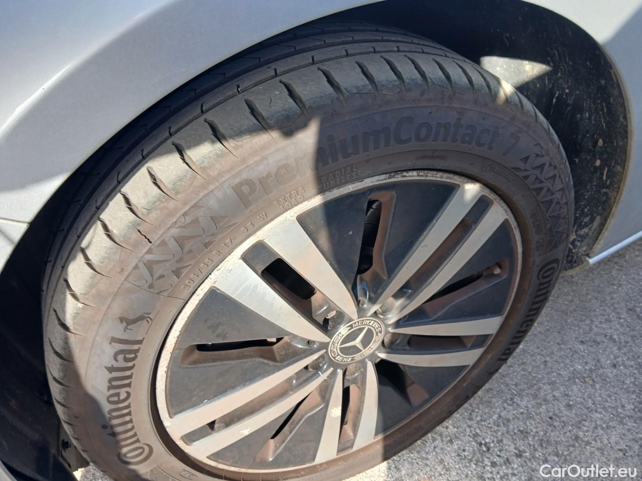 Mercedes  A-Klasse Clase A A 250 e (177.086) 1.3 220CV AT8 E6d #11