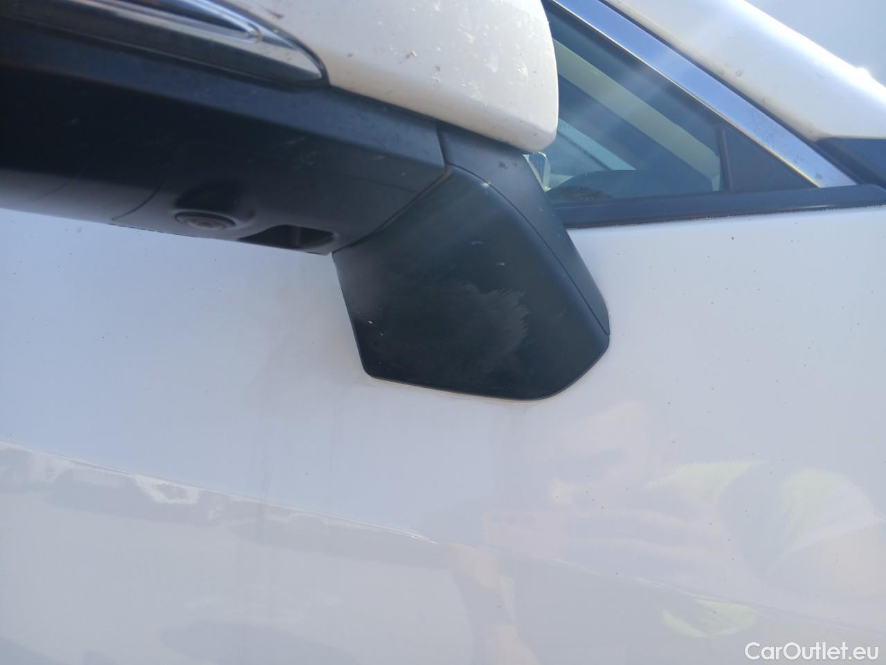 Toyota  RAV4 TOYOTA  / 2018 / 5P / todoterreno 2.5l 220H Luxury 4WD #34
