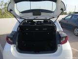  Toyota  Yaris TOYOTA  / 2020 / 5P / berlina con portón 1.5 120H Business Plus #8