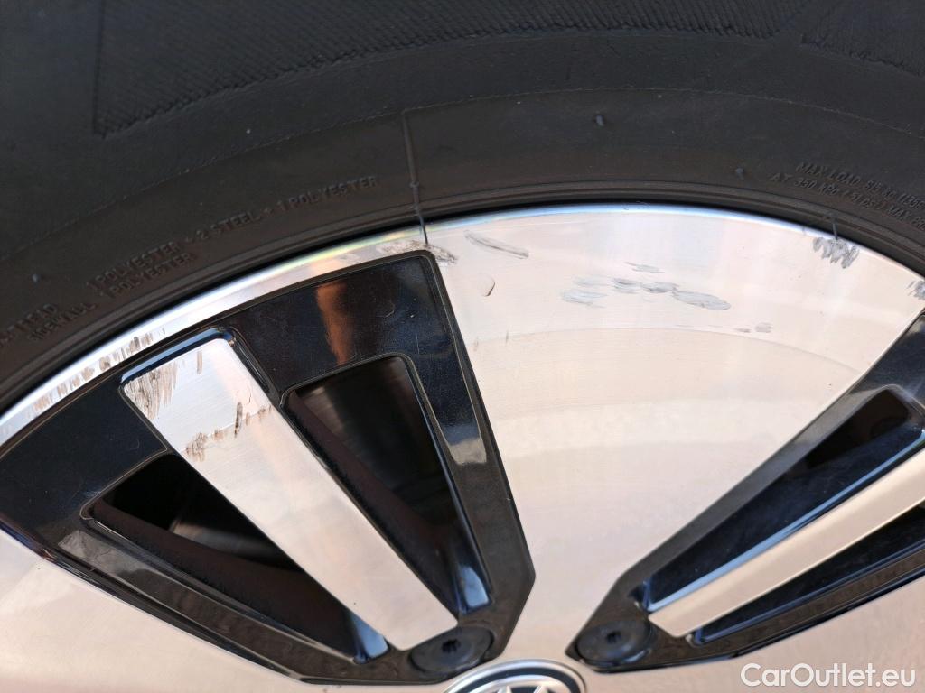  Volkswagen  Golf  VII Berlina e-35kWh #2