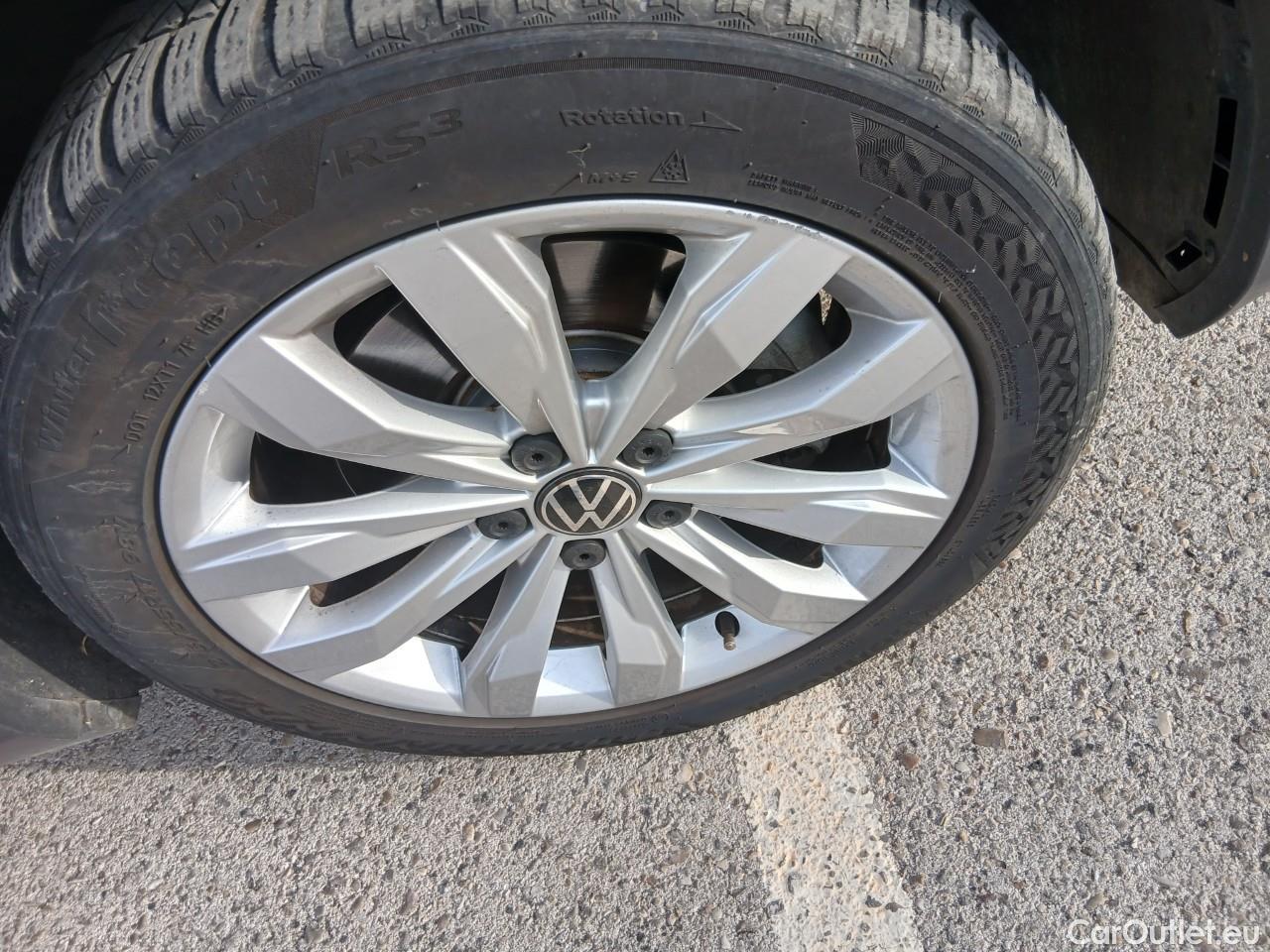  Volkswagen  T-ROC  Advance 2.0 TDI 150CV AT7 E6d #19
