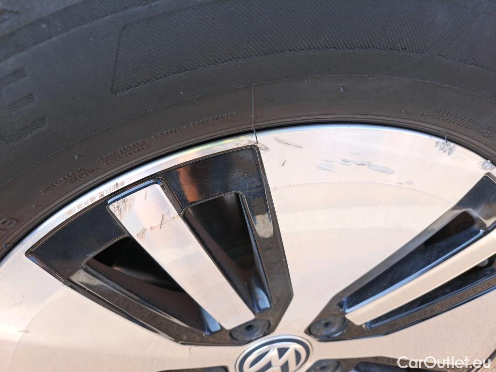  Volkswagen  Golf  VII Berlina e-35kWh #1
