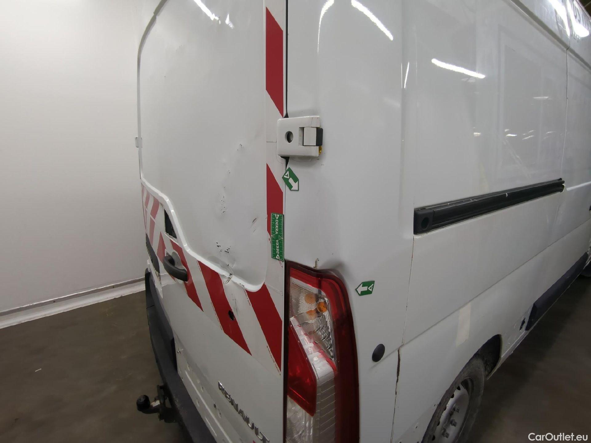  Renault  Master  Fourgon L2H2 3 5 Grand Confort dCi 130CV BVM6 E6 #104