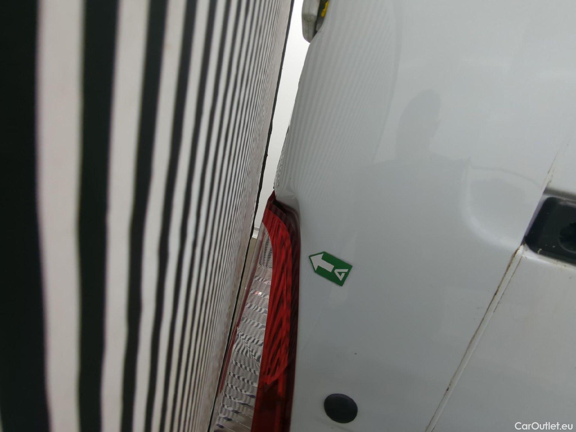  Renault  Master  Fourgon L2H2 3 5 Grand Confort dCi 130CV BVM6 E6 #105