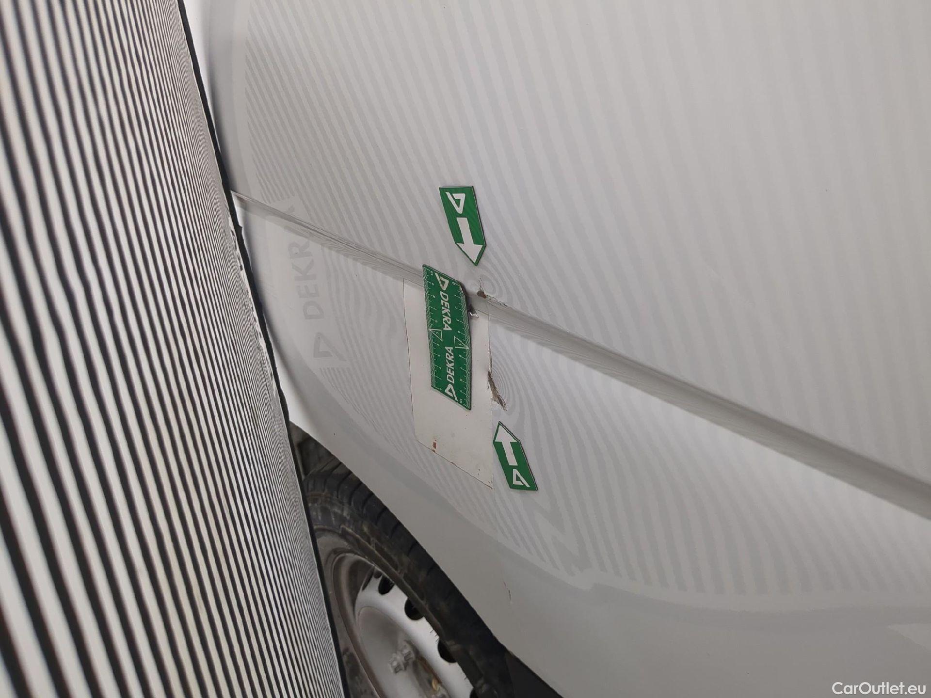  Renault  Master  Fourgon L2H2 3 5 Grand Confort dCi 130CV BVM6 E6 #76