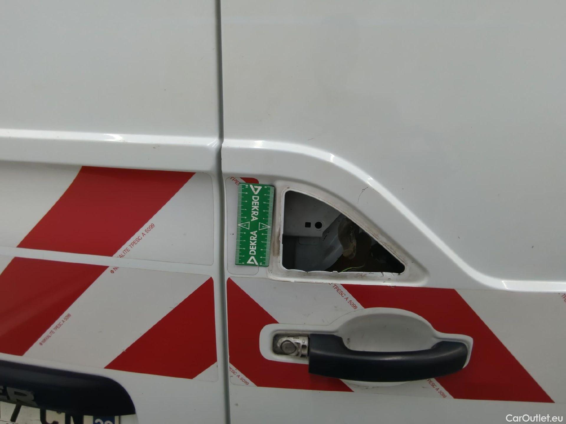  Renault  Master  Fourgon L2H2 3 5 Grand Confort dCi 130CV BVM6 E6 #21