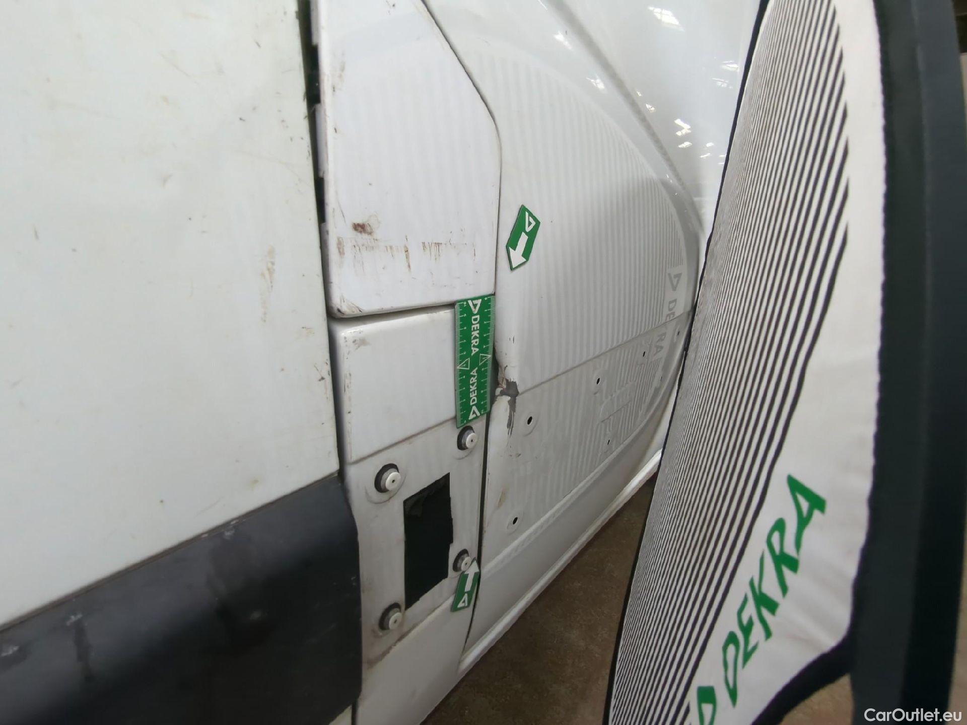  Renault  Master  Fourgon L2H2 3 5 Grand Confort dCi 130CV BVM6 E6 #51