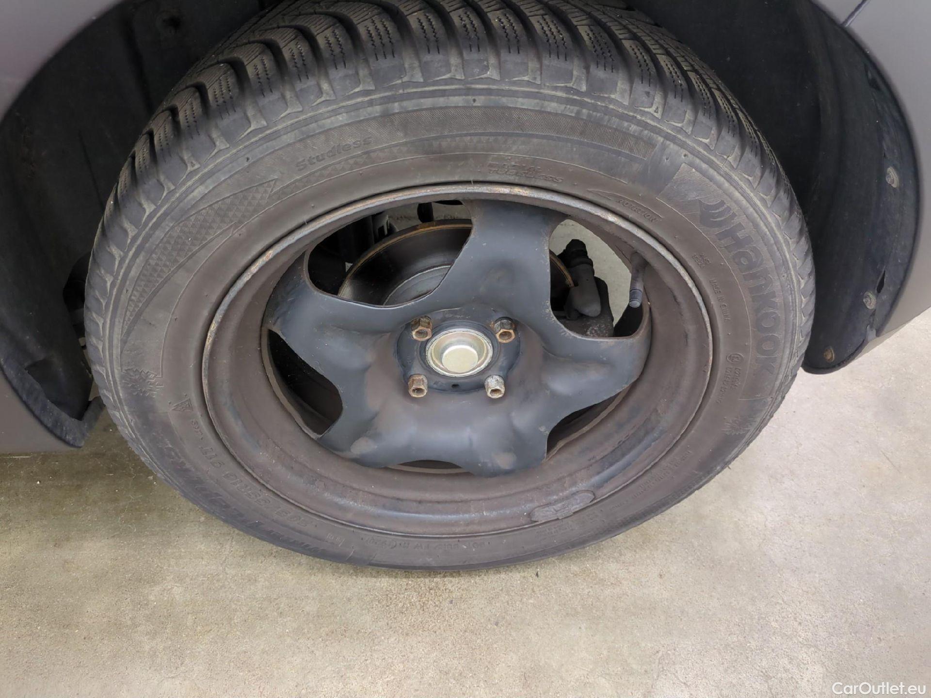  Citroen  C3  Shine 1.2 PureTech 110CV BVM5 E6 #5